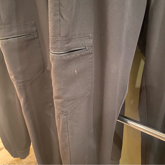 FIGS Black Zamora Joggers - Picture 5 of 5